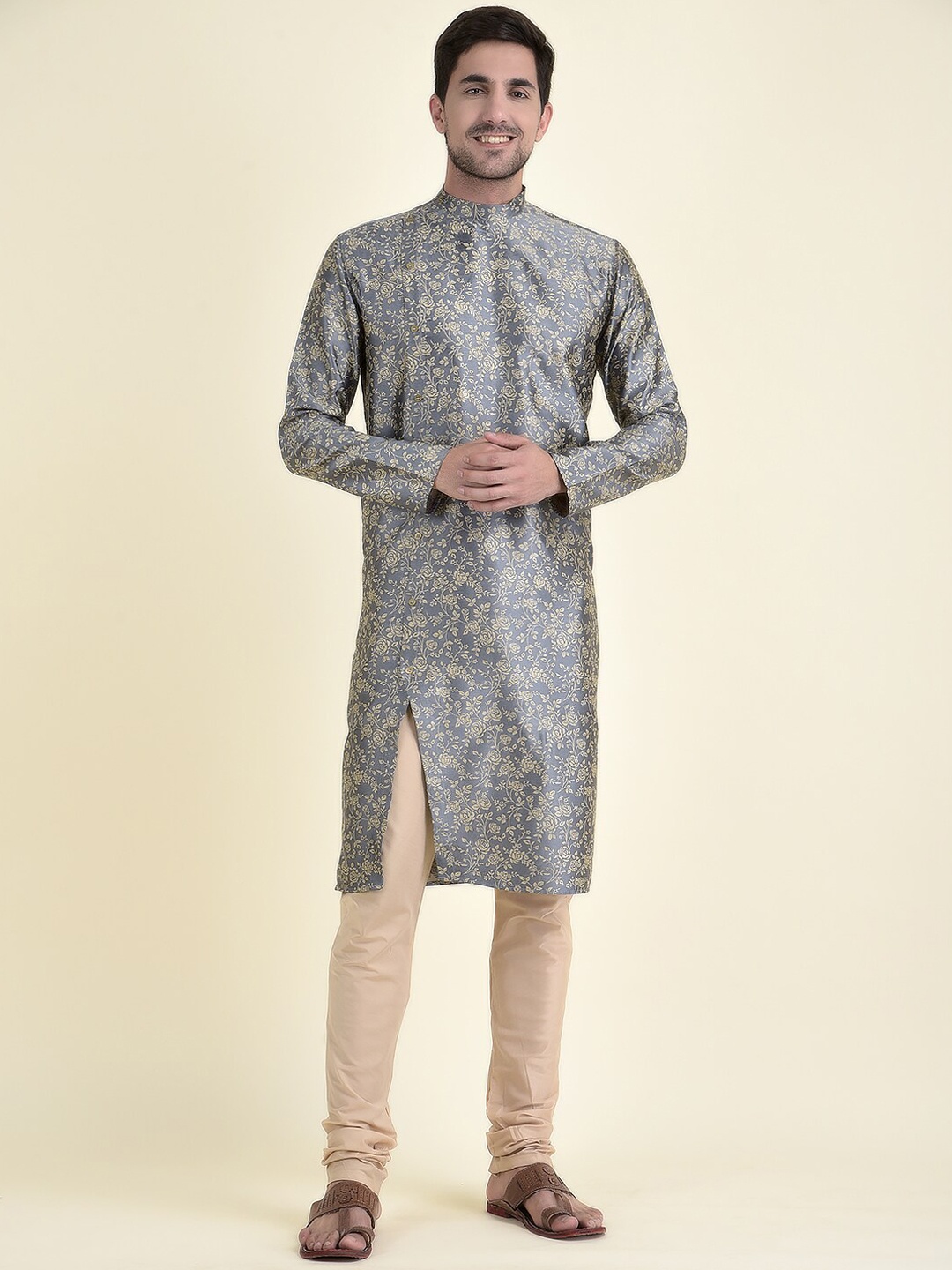

TABARD Men Grey Ethnic Motifs Printed Angrakha Pure Cotton Kurta with Churidar