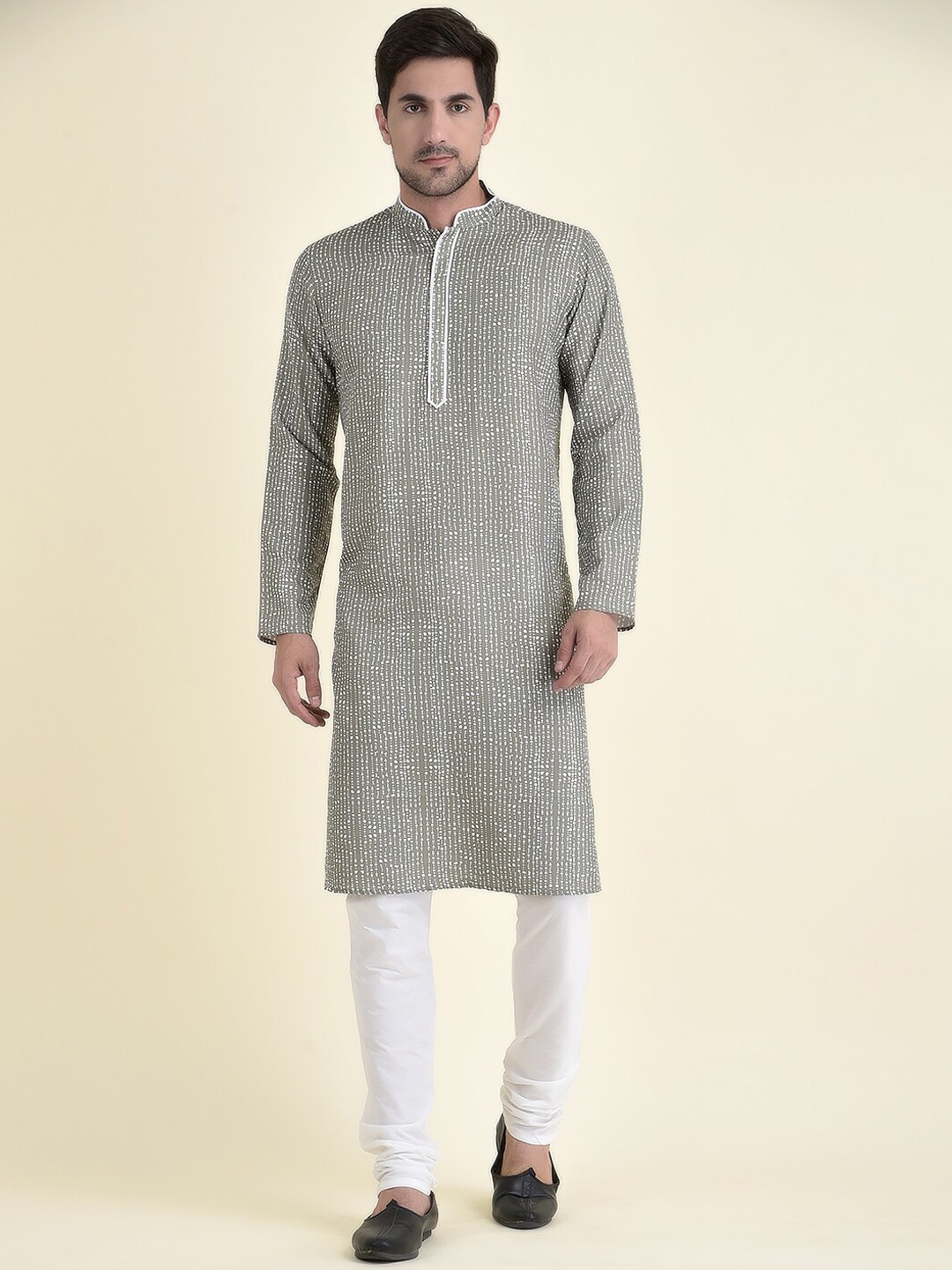 

TABARD Men Green Cotton Printed Kurta With Churidar