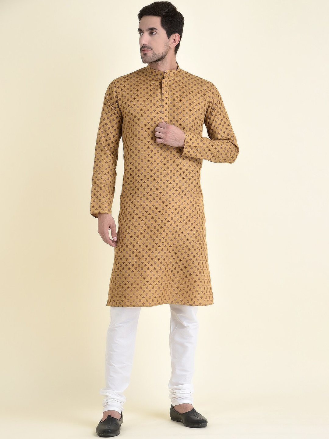 

TABARD Men Beige Cotton Printed Kurta With Churidar