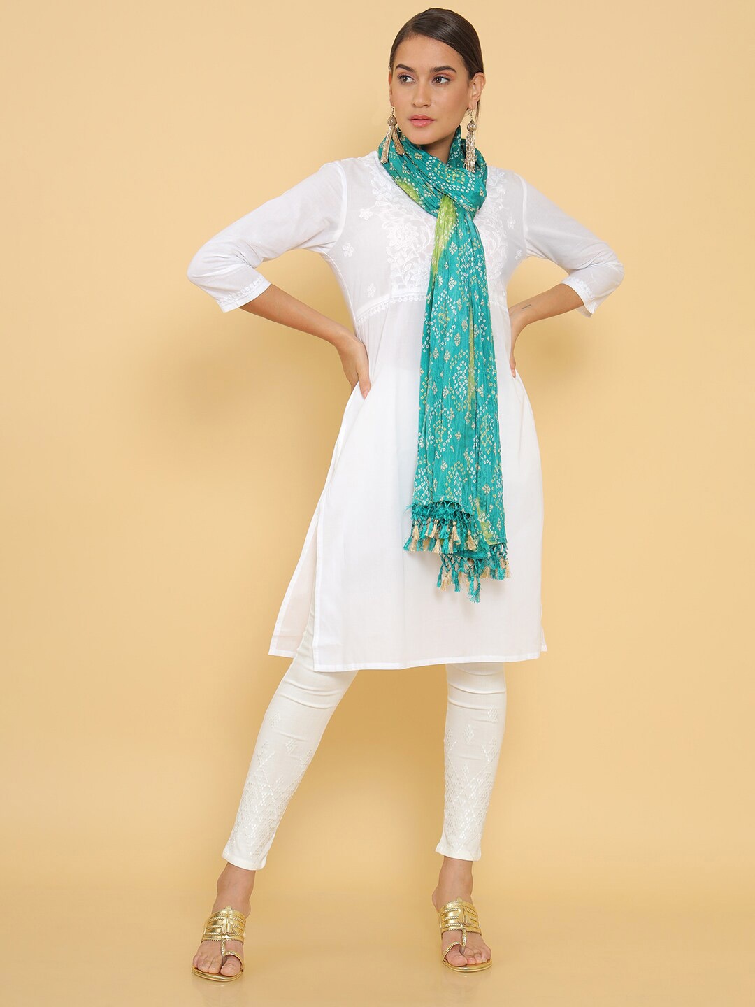 

Soch Women Green & Off White Bandhani Printed Dupatta