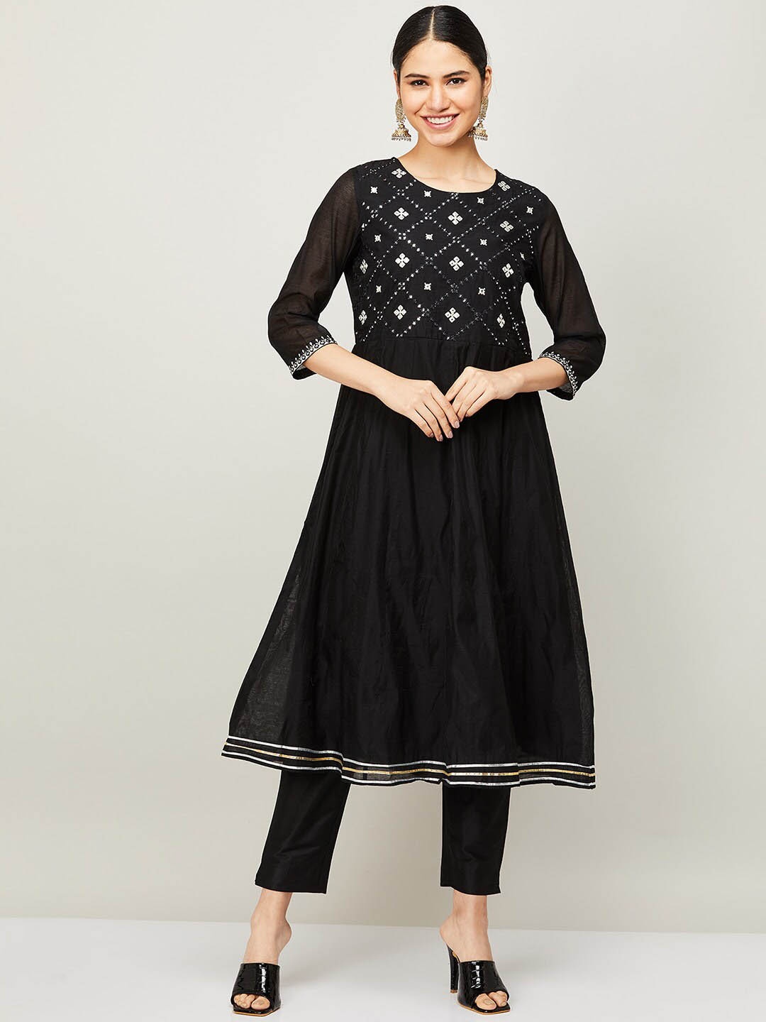 

Melange by Lifestyle Women Black Floral Yoke Design Pleated Kurta with Trousers & Dupatta