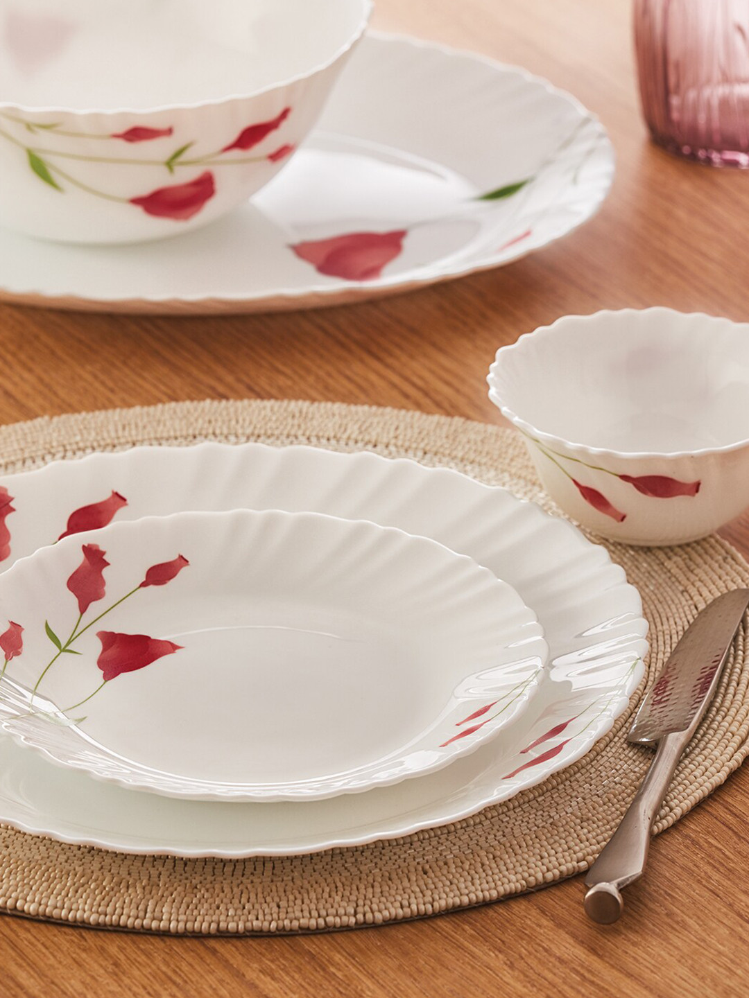 

Larah by BOROSIL White & Red Pieces Floral Printed Opalware Glossy Dinner Set