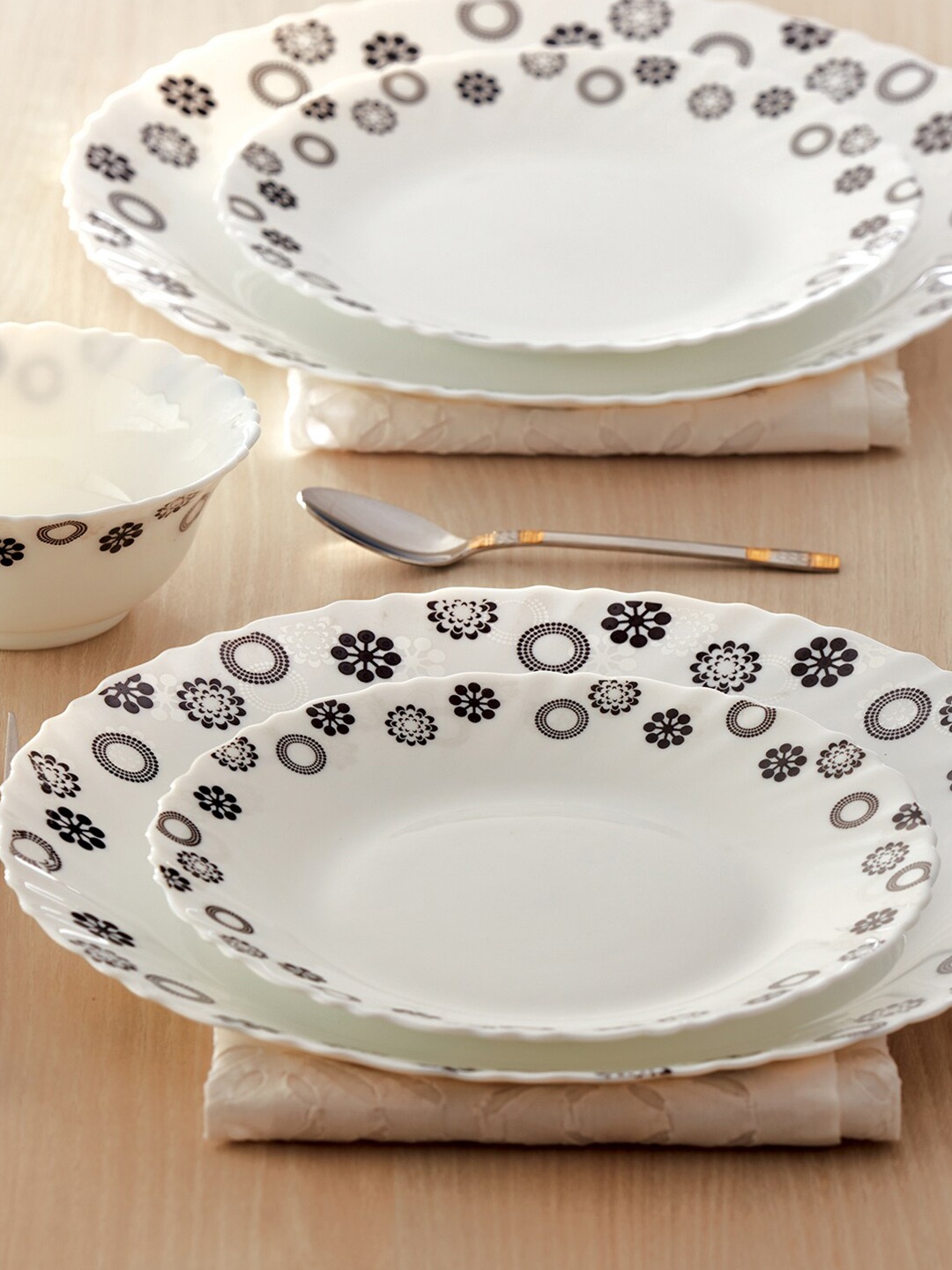 

Larah by BOROSIL White & Black 33 Pieces Floral Printed Opalware Glossy Dinner Set