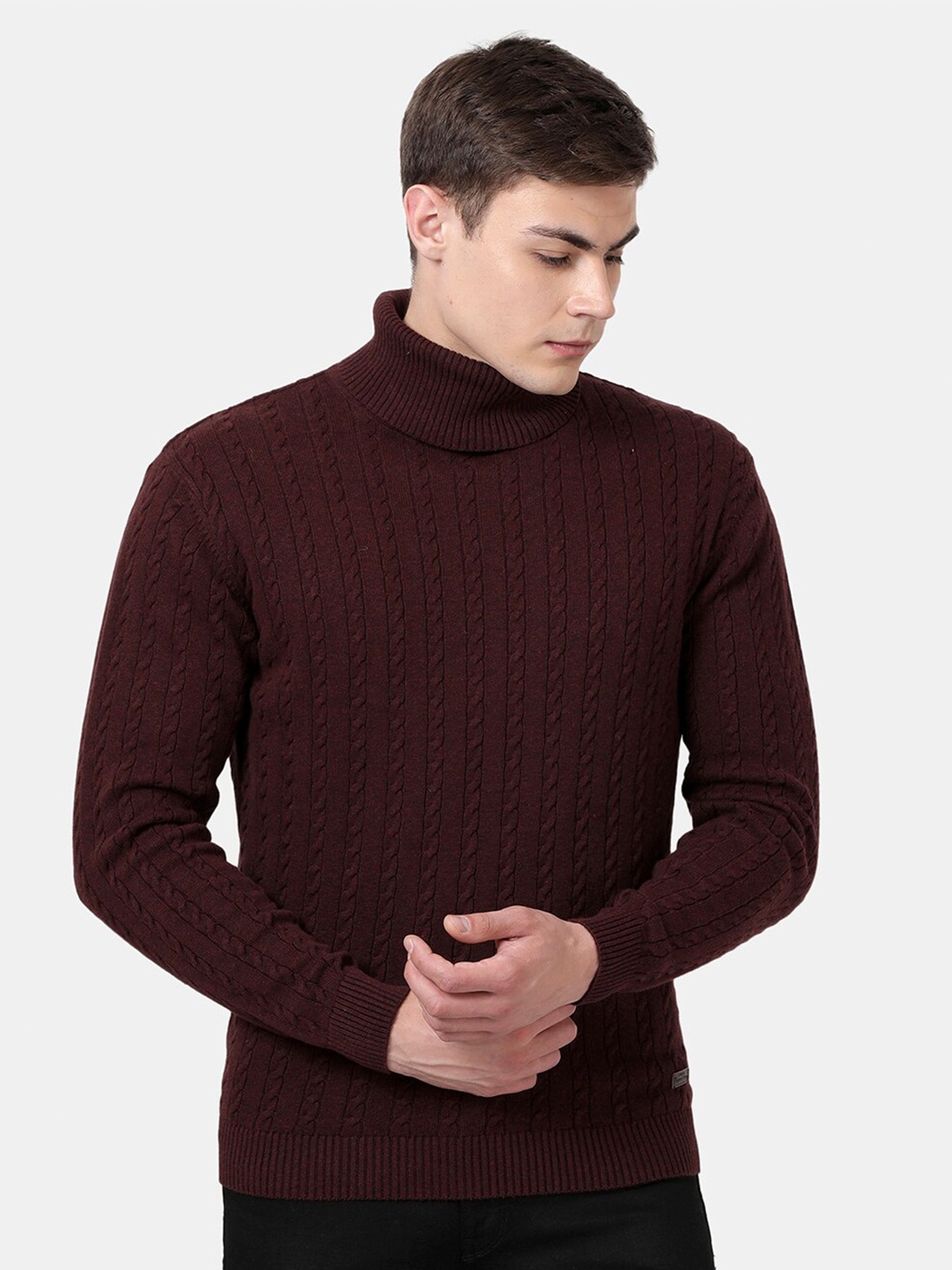 

t-base Men Maroon Ribbed Pullover