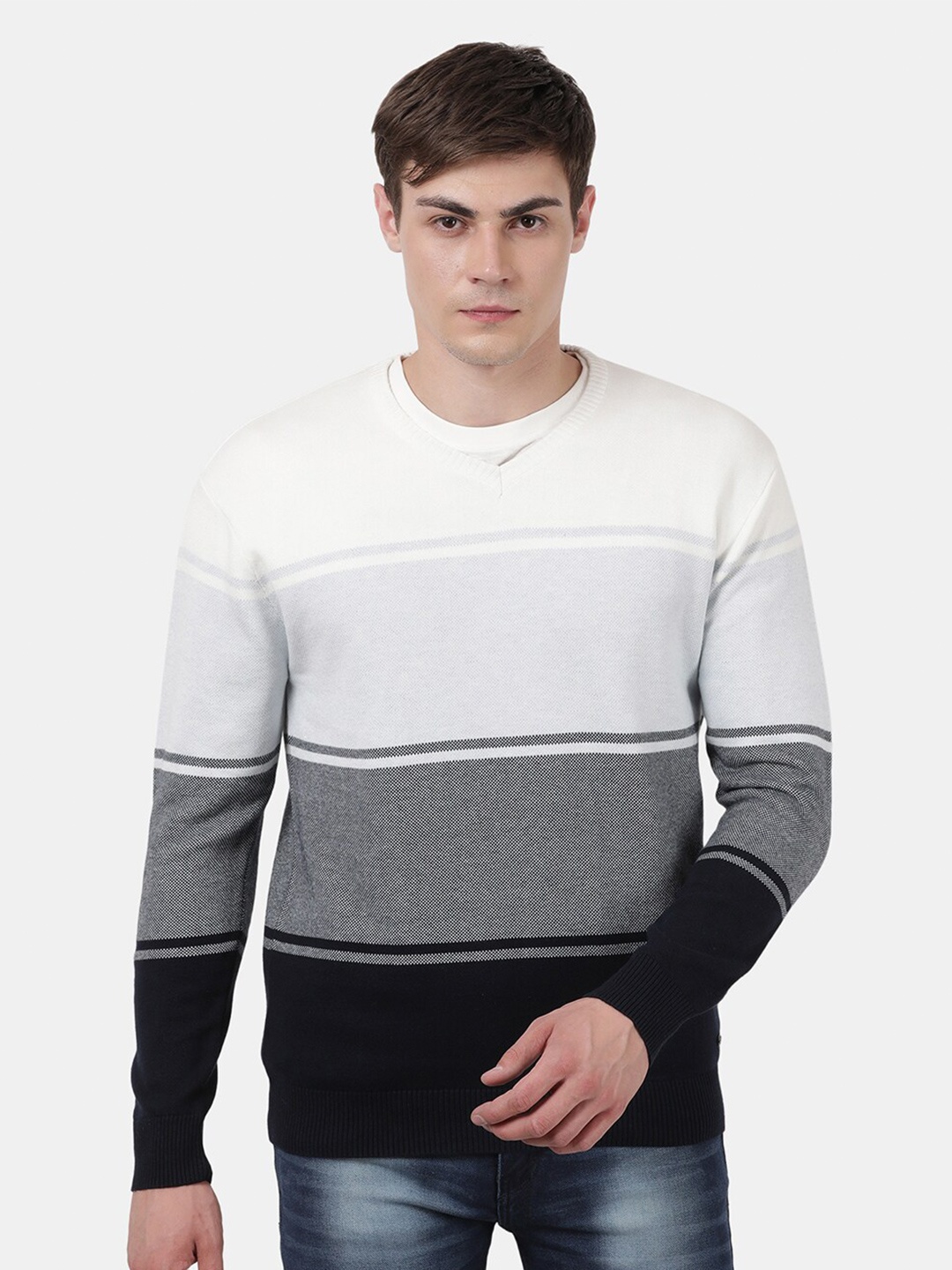

t-base Men's Black & White Colourblocked Pullover