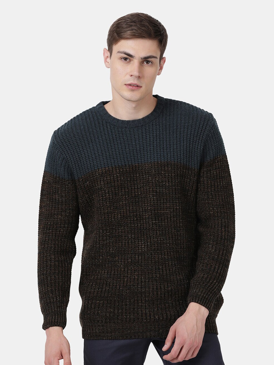 

t-base Men Black & Navy Blue Colourblocked Pullover