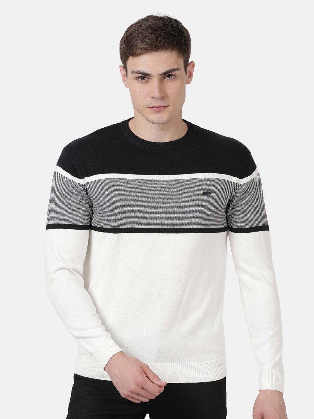 

t-base Men Off White & Black Colourblocked Pullover