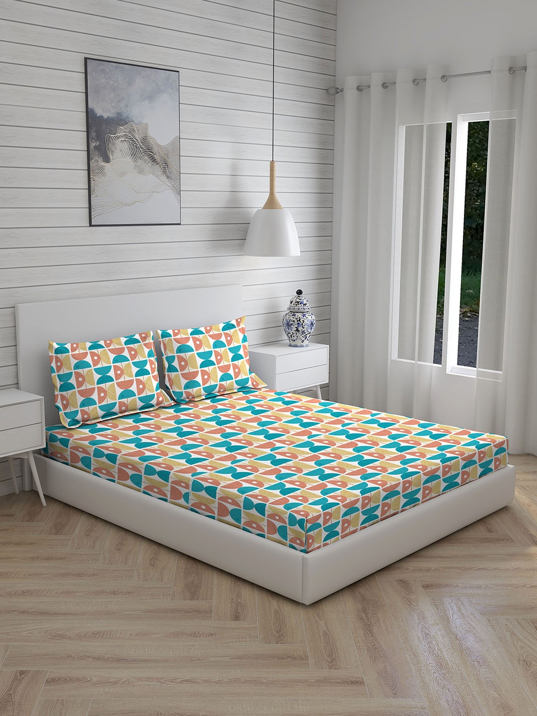 

Layers Multicoloured Geometric 250 TC King Bedsheet with 2 Pillow Covers, Multi