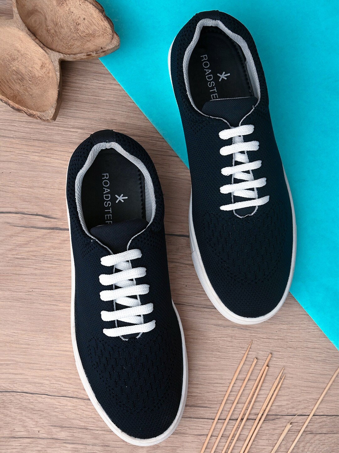 

Roadster Men Blue Sneakers