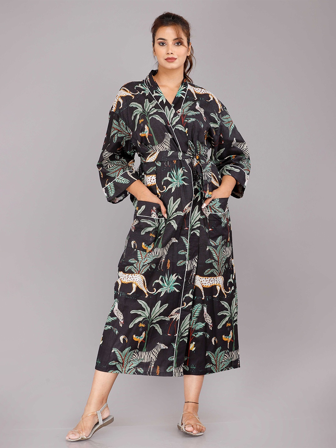 

SHOOLIN Black Printed Maxi Nightdress