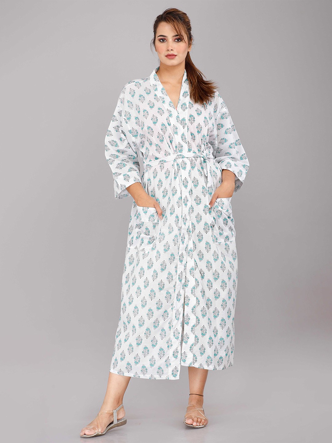 

SHOOLIN White Printed Maxi Nightdress