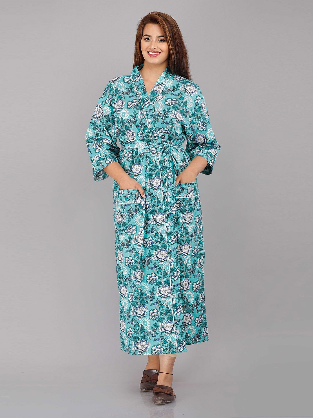 

SHOOLIN Blue Printed Maxi Nightdress