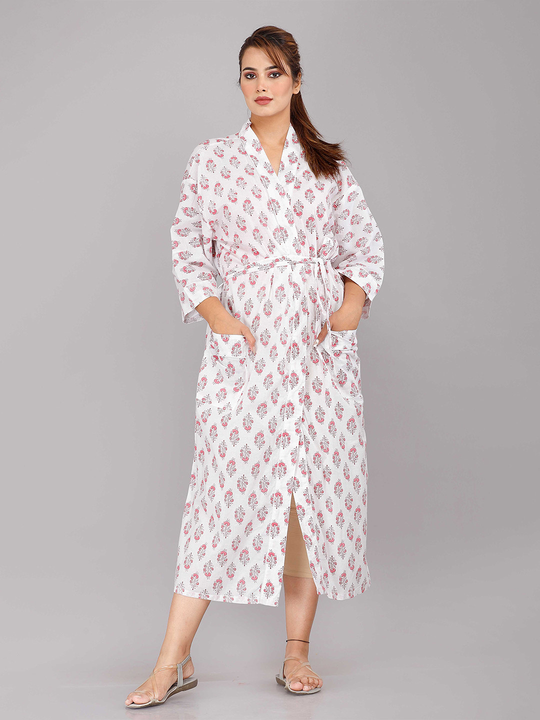

SHOOLIN White Printed Maxi Nightdress