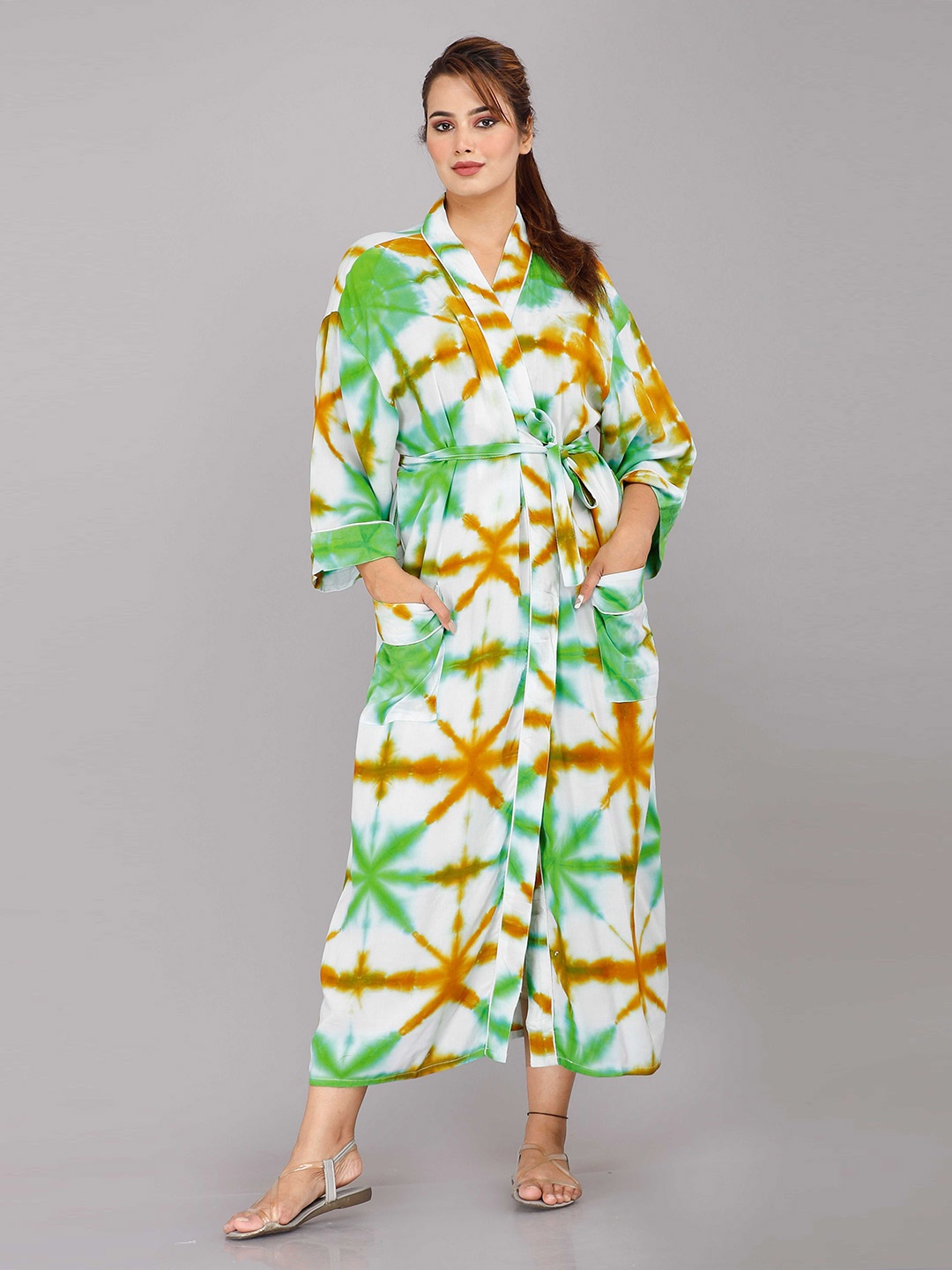 

SHOOLIN Green Printed Maxi Nightdress