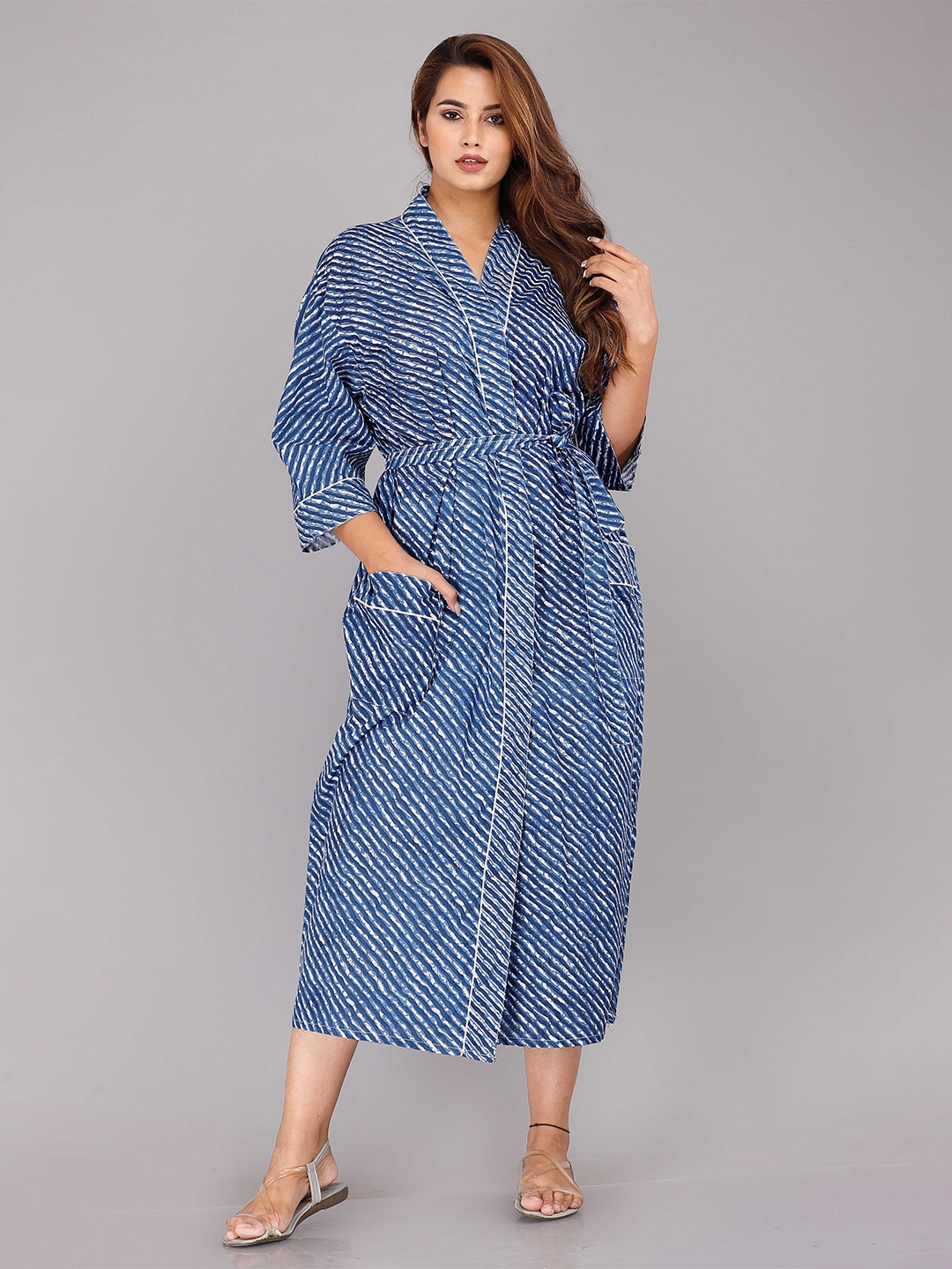 

SHOOLIN Blue Printed Maxi Nightdress