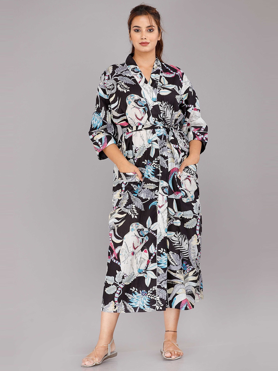 

SHOOLIN Black Printed Maxi Nightdress