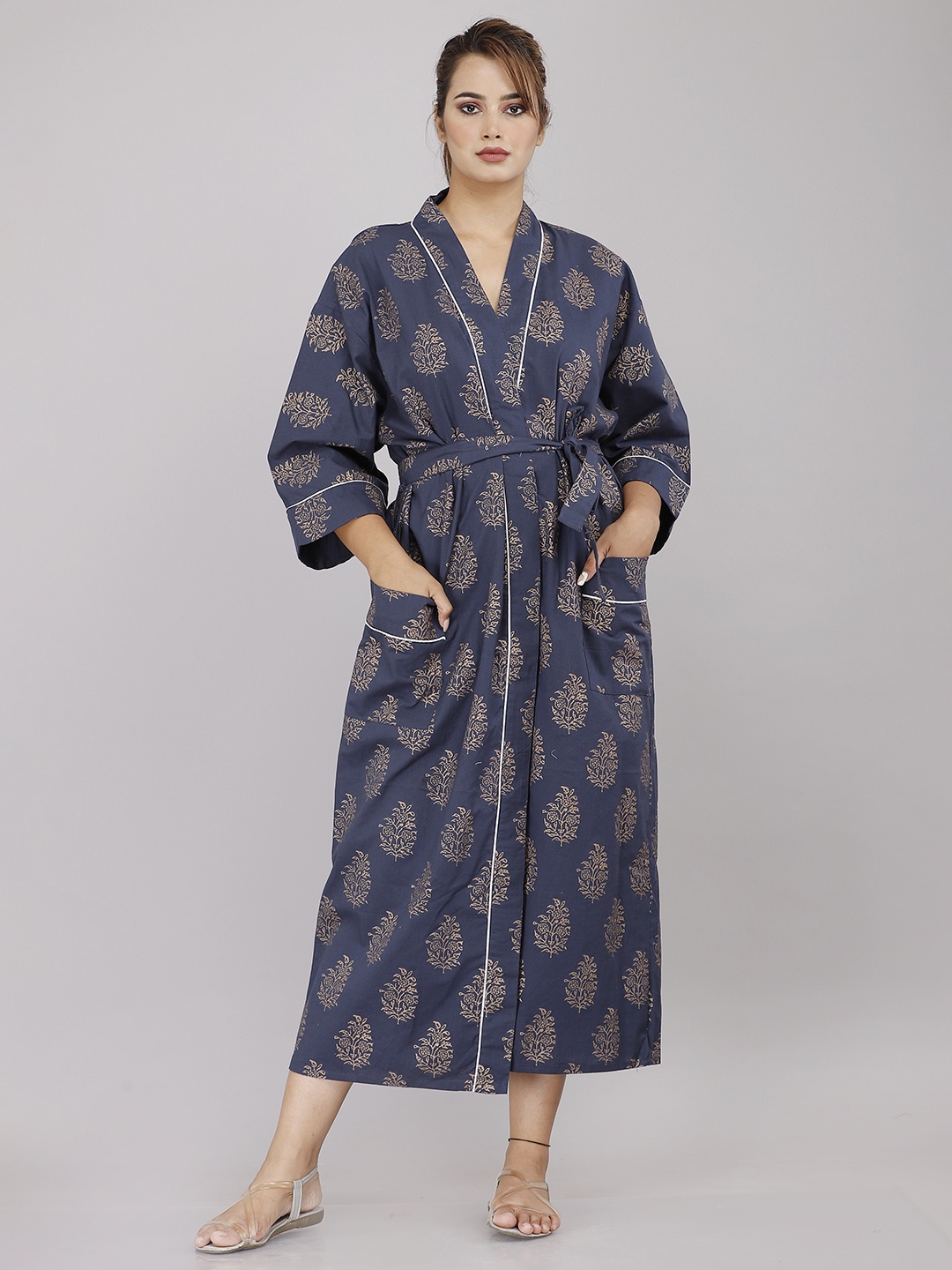 

SHOOLIN Navy Blue Printed Maxi Nightdress