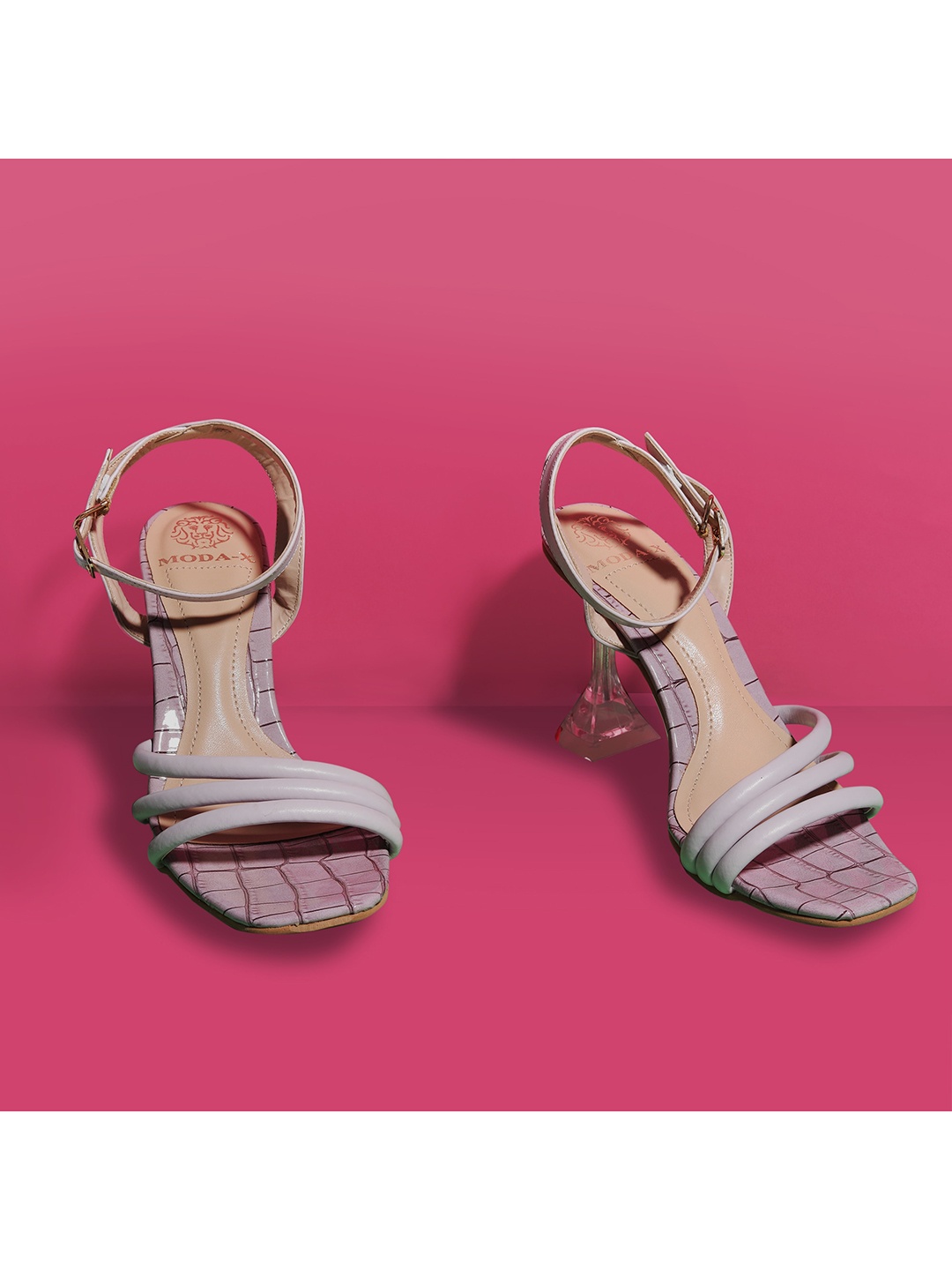 

MODA-X Lavender Striped Block with Buckles