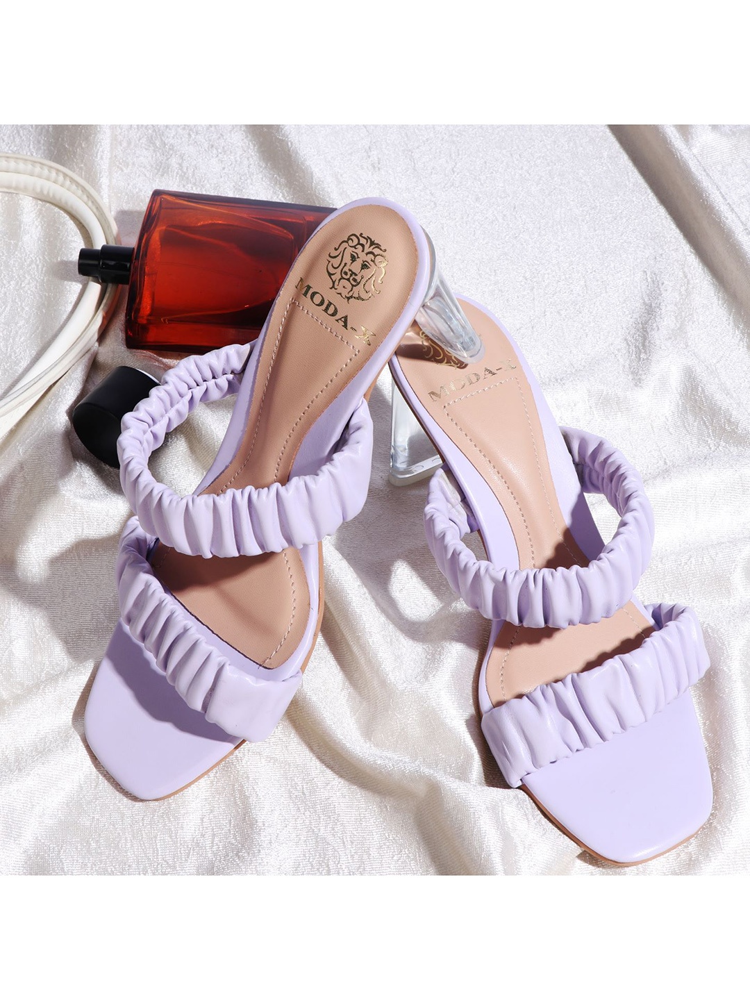 

MODA-X Women Lavender Transparent Block Sandals