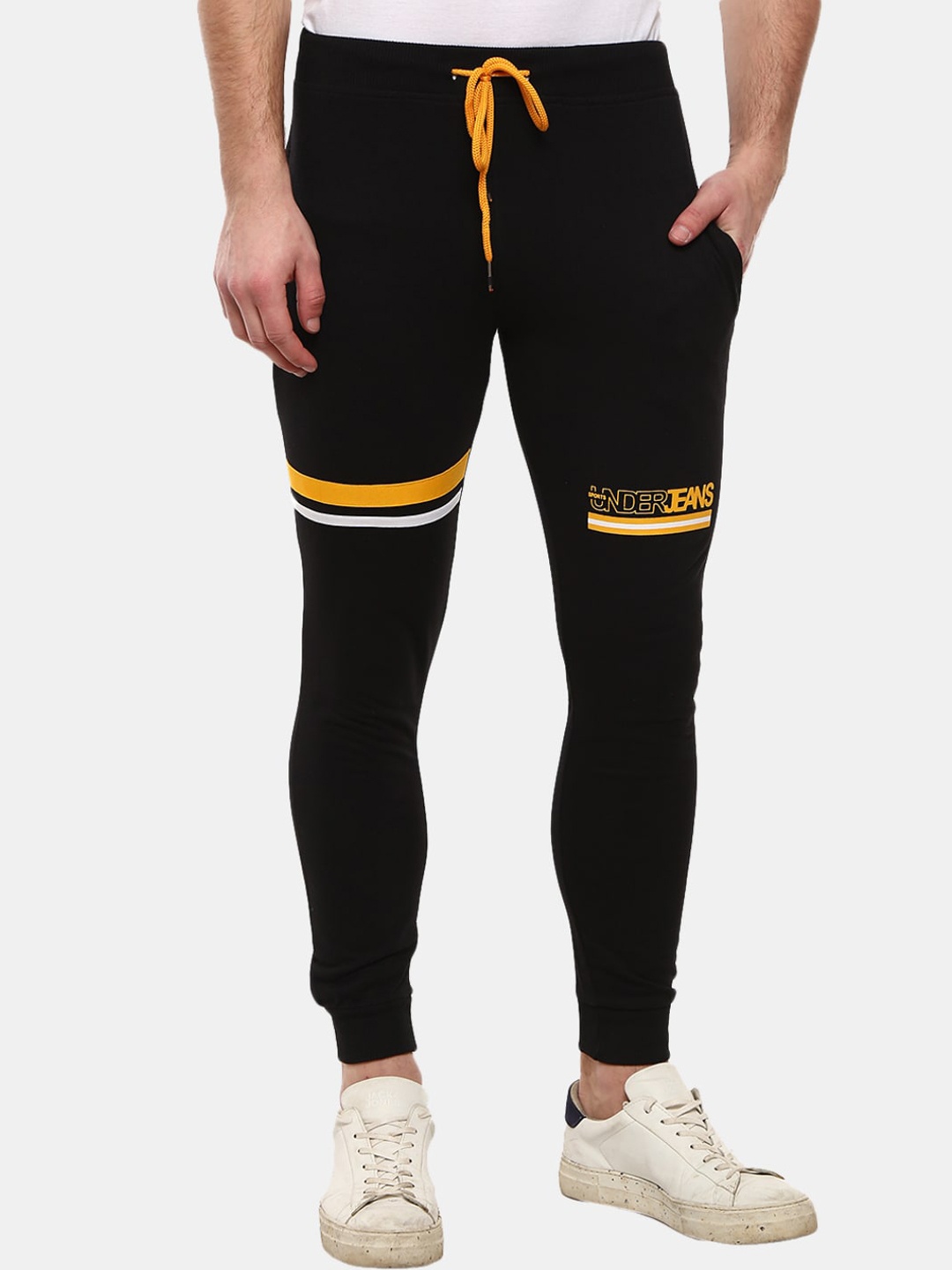 

V-Mart Men Black Solid Cotton Joggers