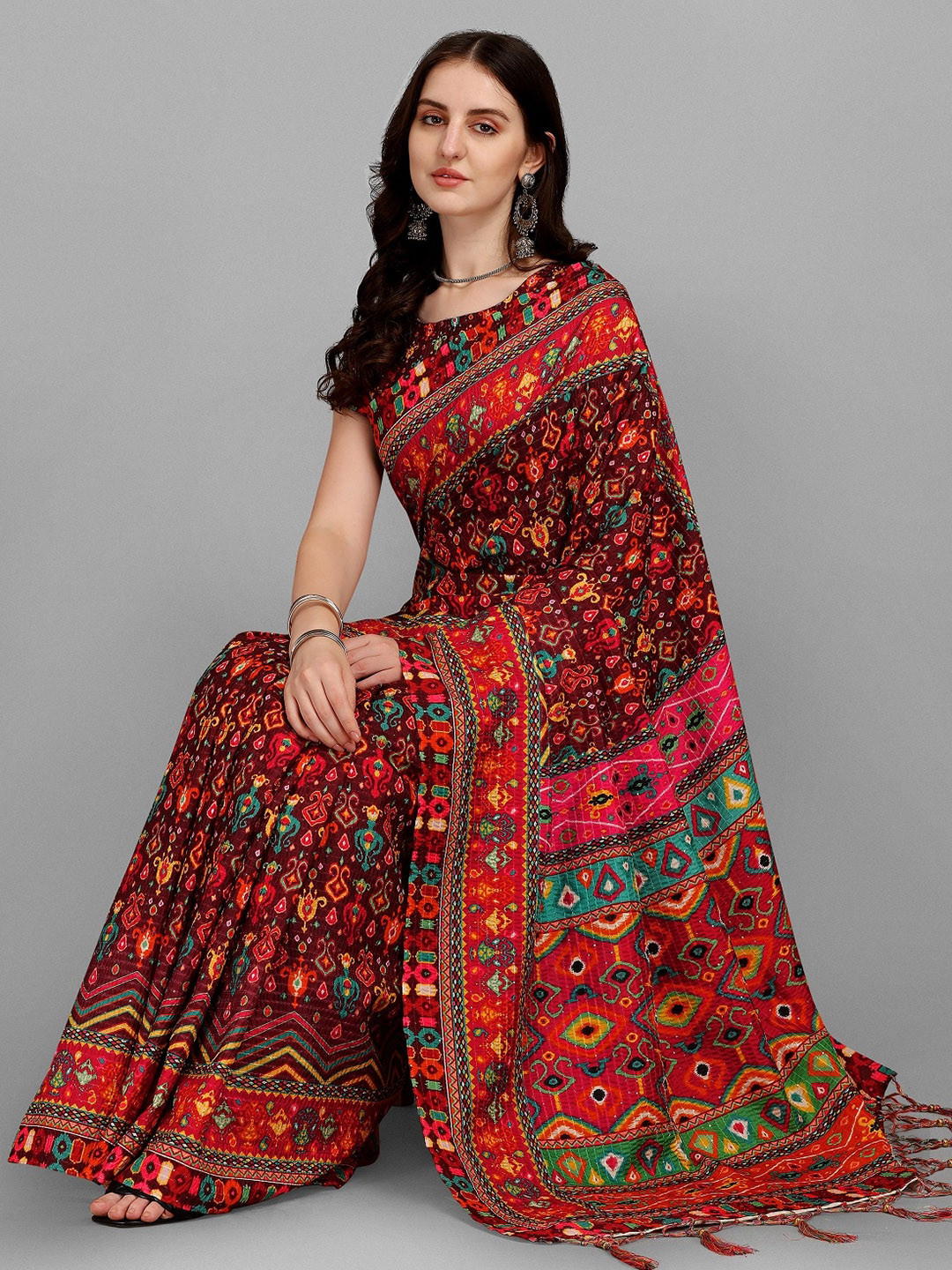 

YOYO Fashion Women Red Abstract Print Silk Blend Saree