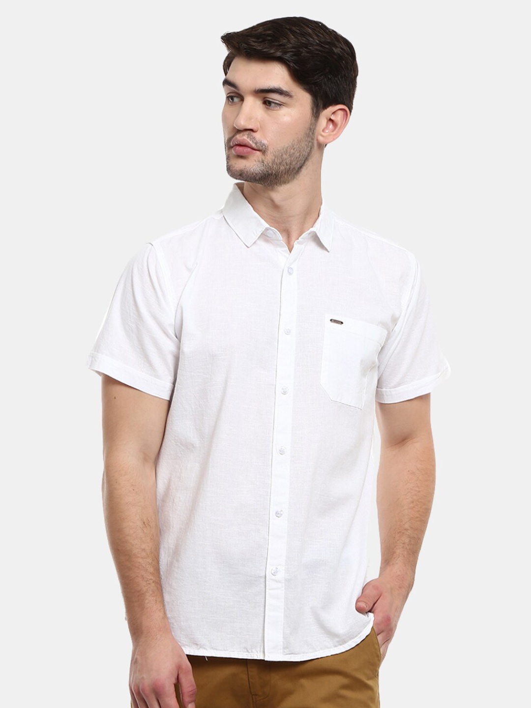 

V-Mart Men White Classic Spread Collar Casual Shirt