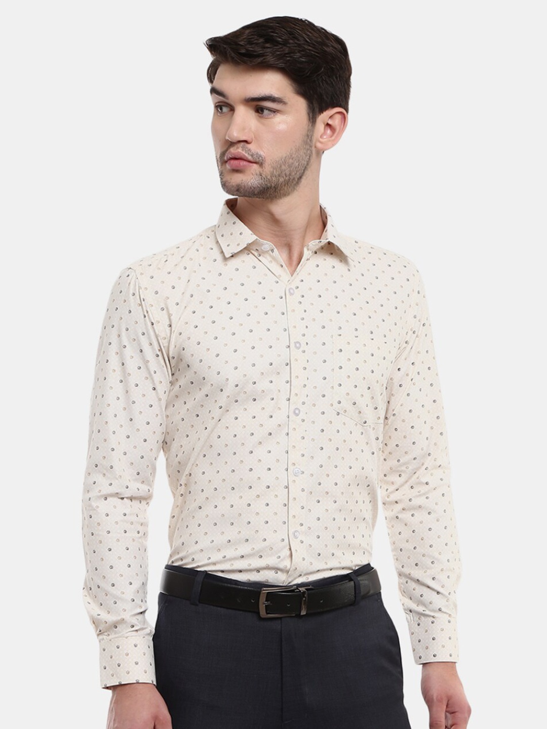 

V-Mart Men Off White Micro Ditsy Printed Formal Shirt