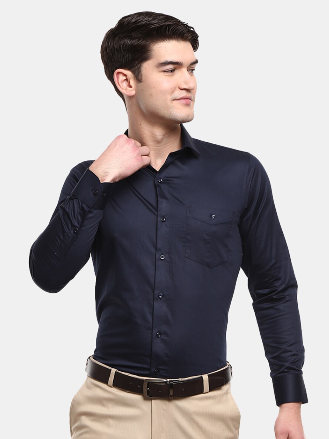 

V-Mart Men Navy Blue Spread Collar Classic Formal Shirt