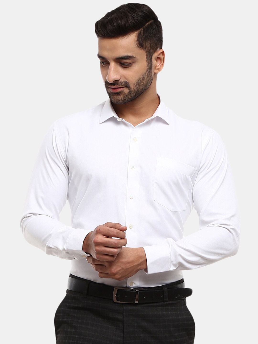 

V-Mart Men White Classic Formal Shirt