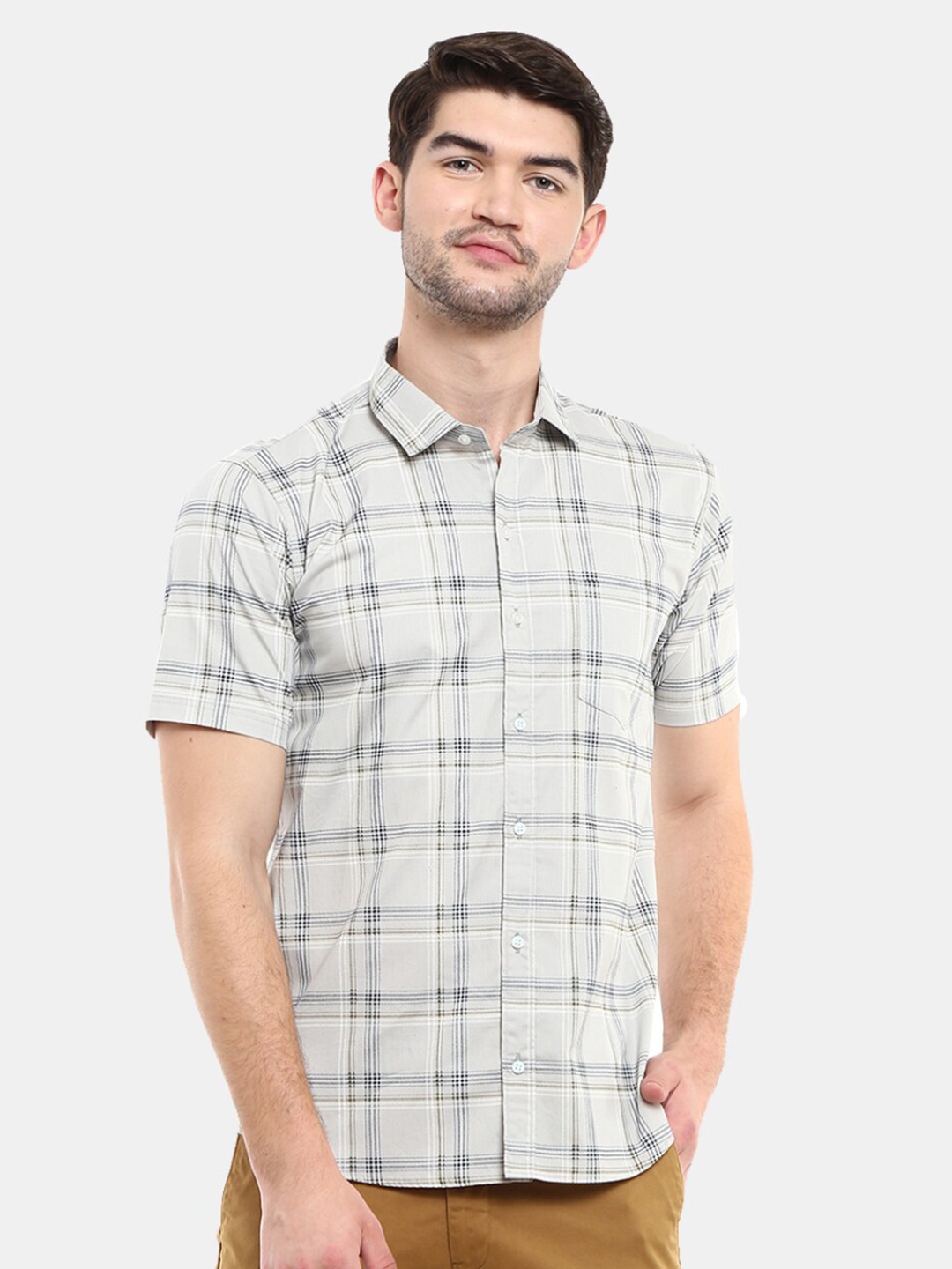 

V-Mart Men Grey Classic Slim Fit Checked Casual Shirt