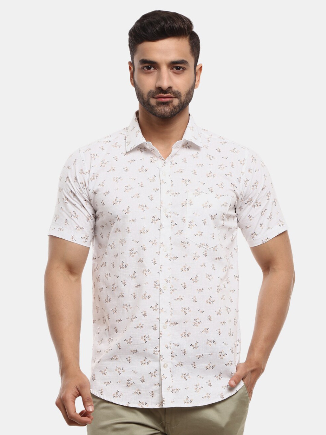 

V-Mart Men White Classic Floral Printed Casual Shirt