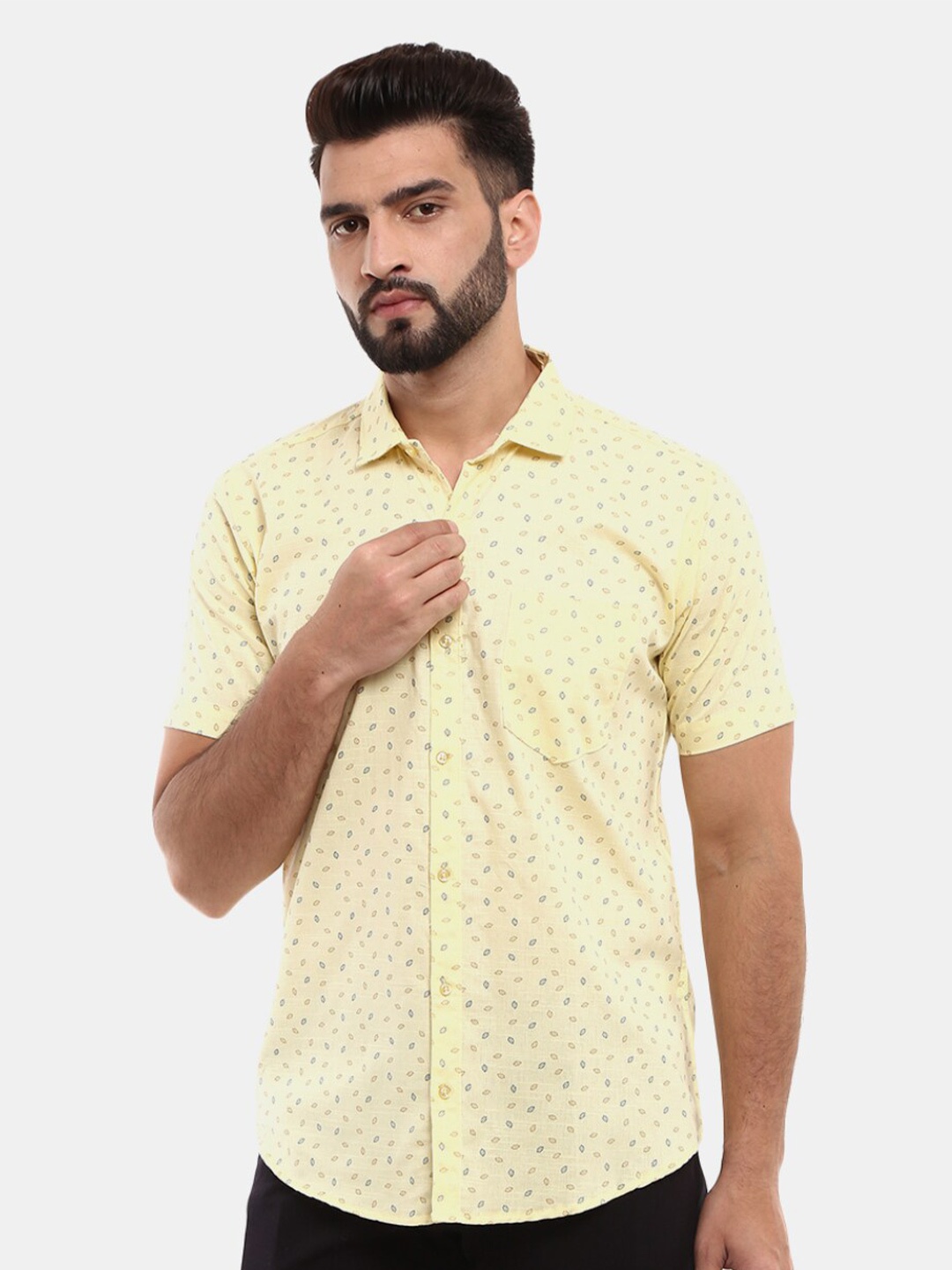 

V-Mart Men Yellow Classic Printed Casual Shirt