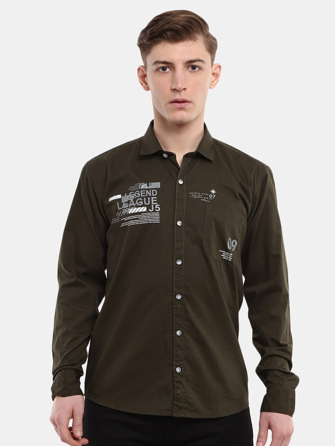 

V-Mart Men Green Classic Slim Fit Spread Collar Casual Shirt