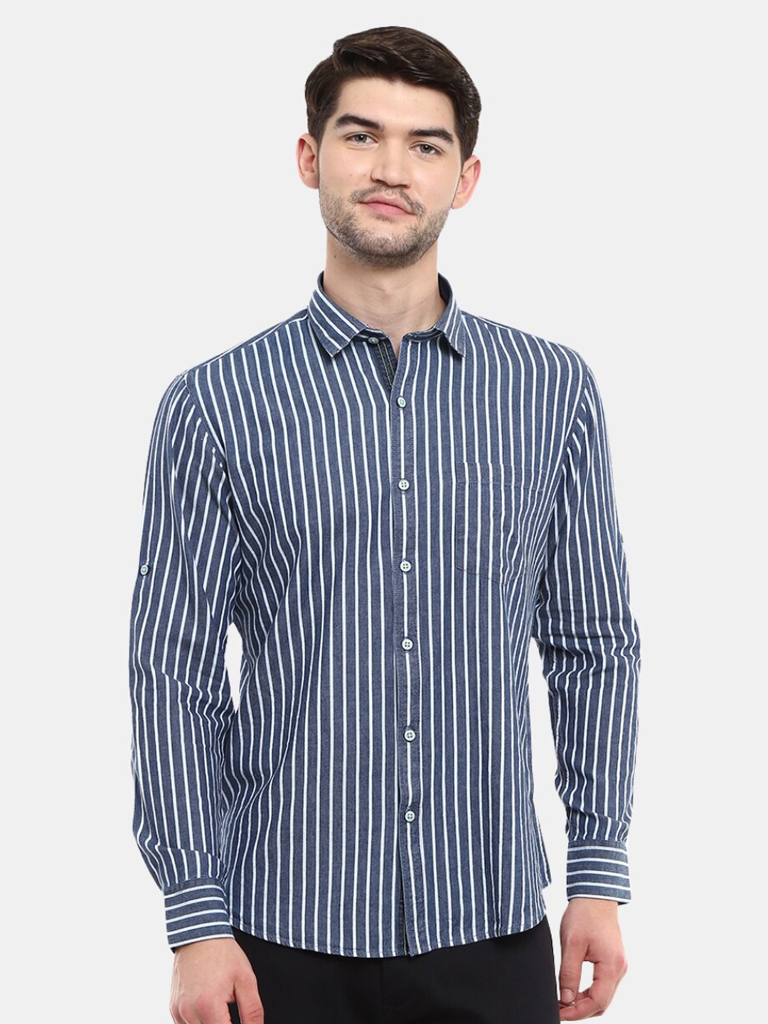 

V-Mart Men Blue Classic Striped Casual Shirt