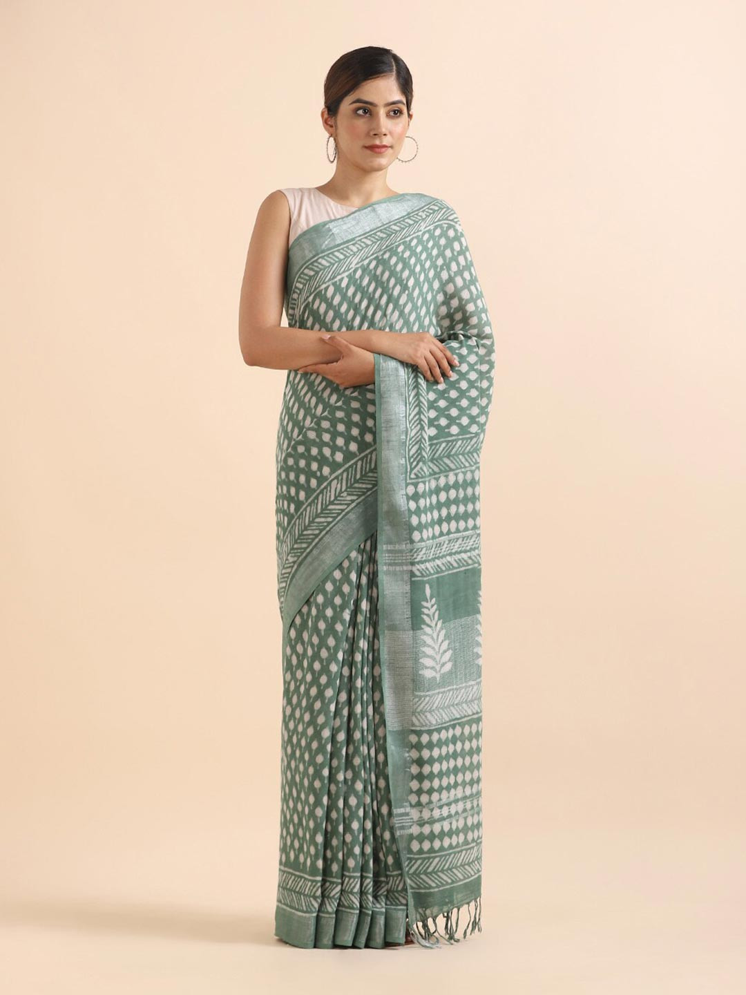 

Taneira Green & Grey Zari Linen Blend Bagru Saree