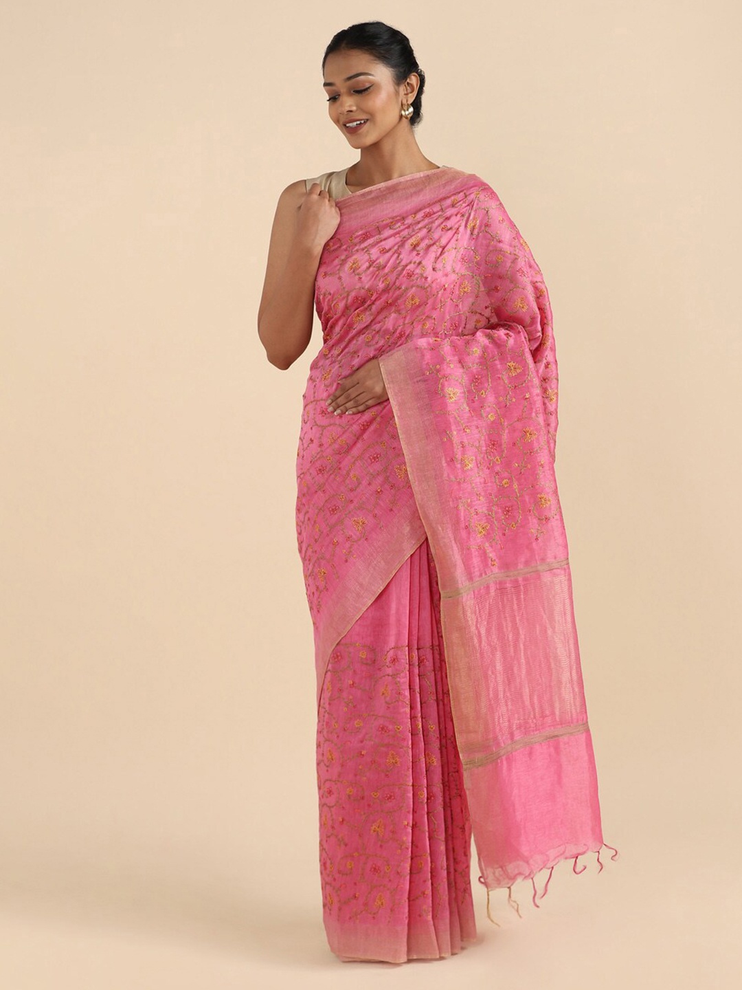 

Taneira Pink & Orange Floral Embroidered Linen Blend Saree