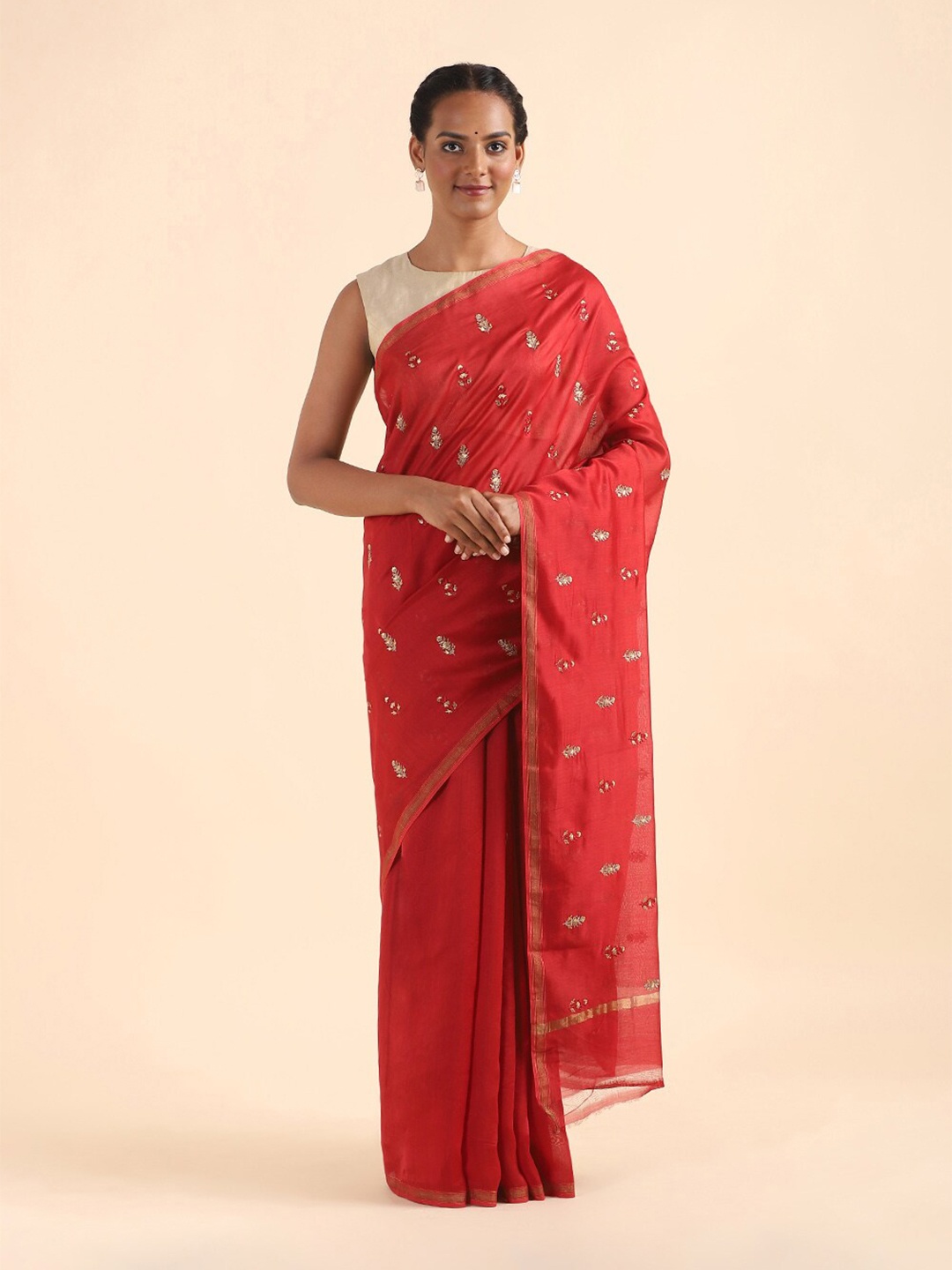 

Taneira Red & Gold-Toned Floral Embroidered Silk Cotton Saree