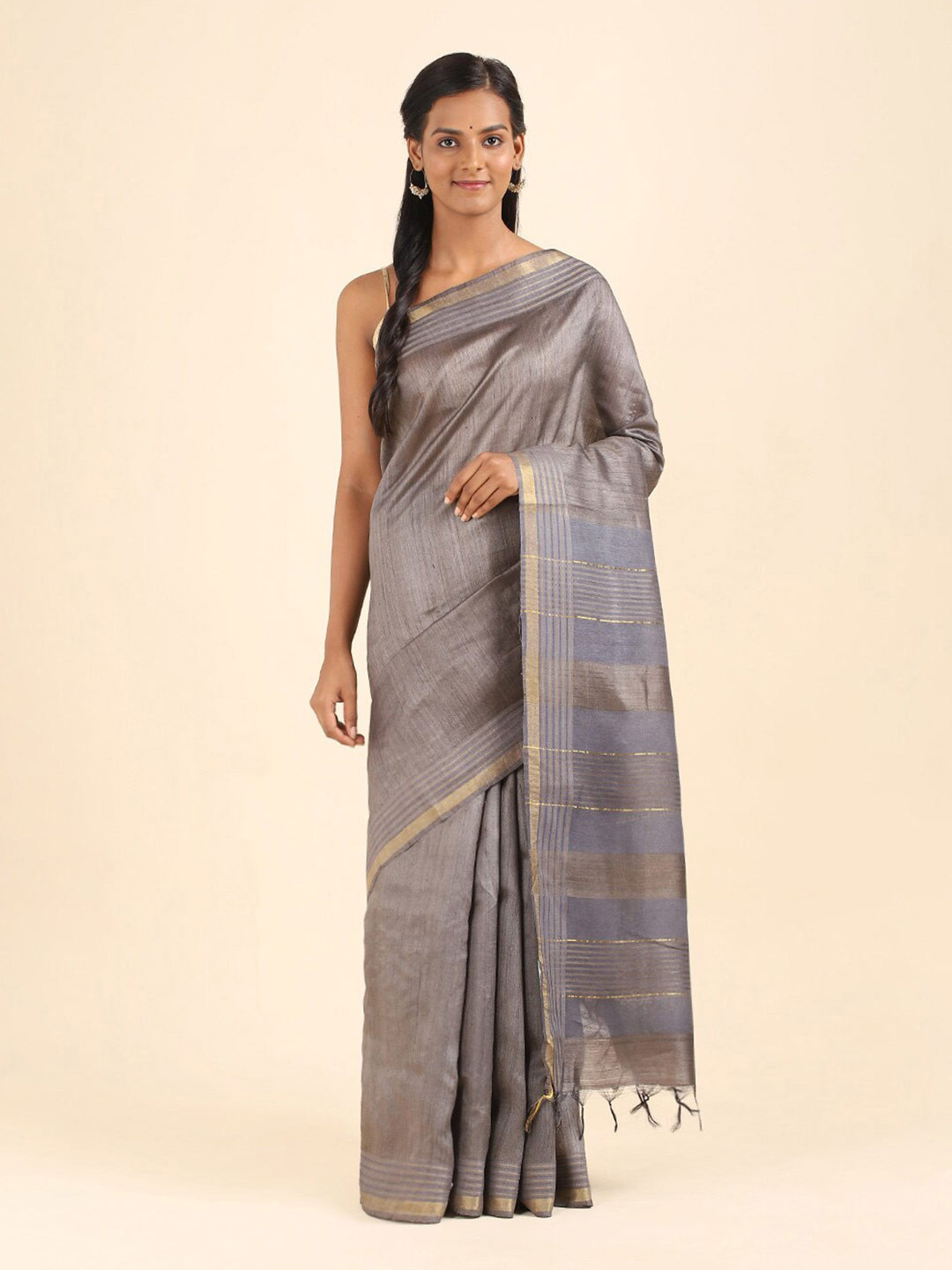 

Taneira Grey & Gold-Toned Striped Pure Silk Bhagalpuri Saree
