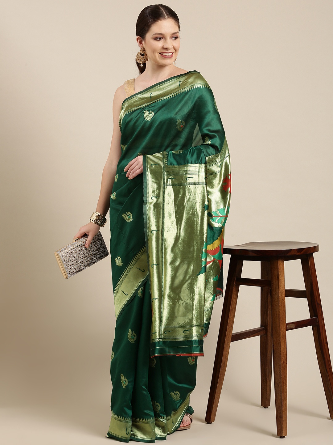 

KALINI Green & Gold-Toned Ethnic Motifs Zari Silk Blend Paithani Saree