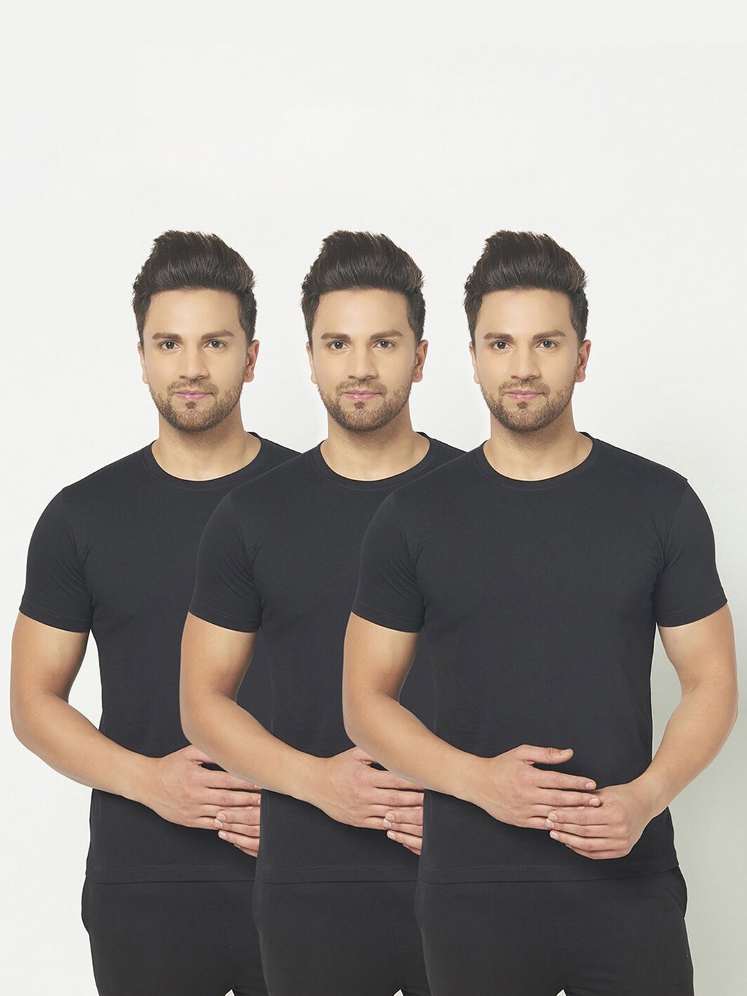 

THE DAILY OUTFITS Men Black 3 T-shirt