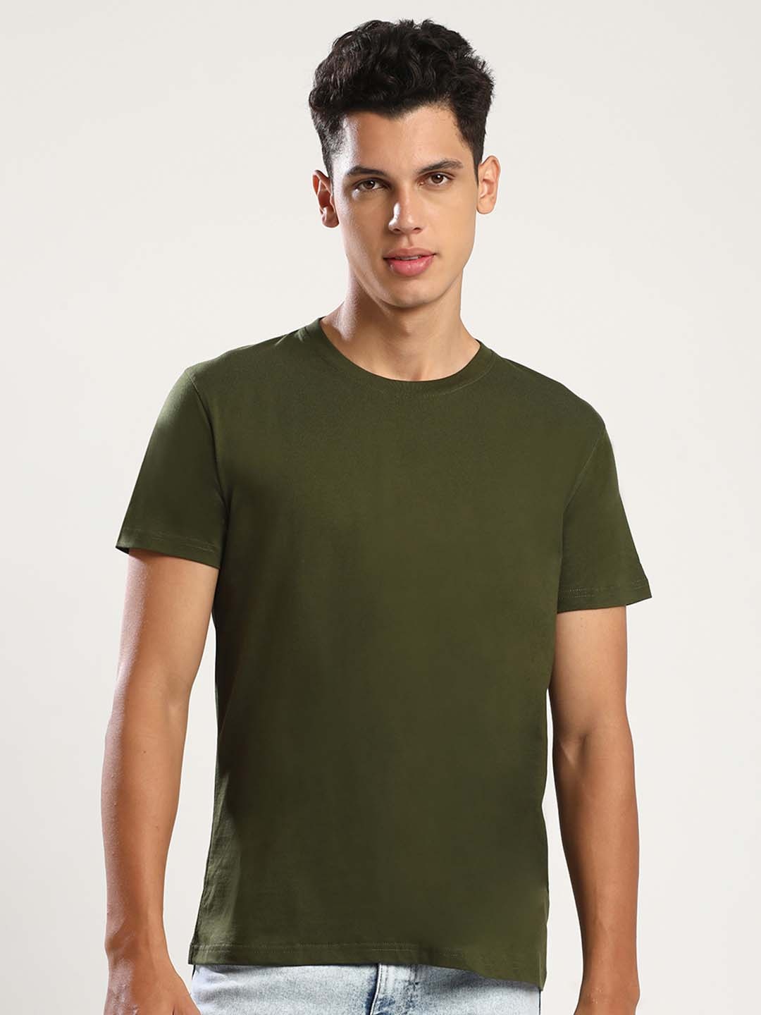 THE DAILY OUTFITS Men Olive Green T-shirt