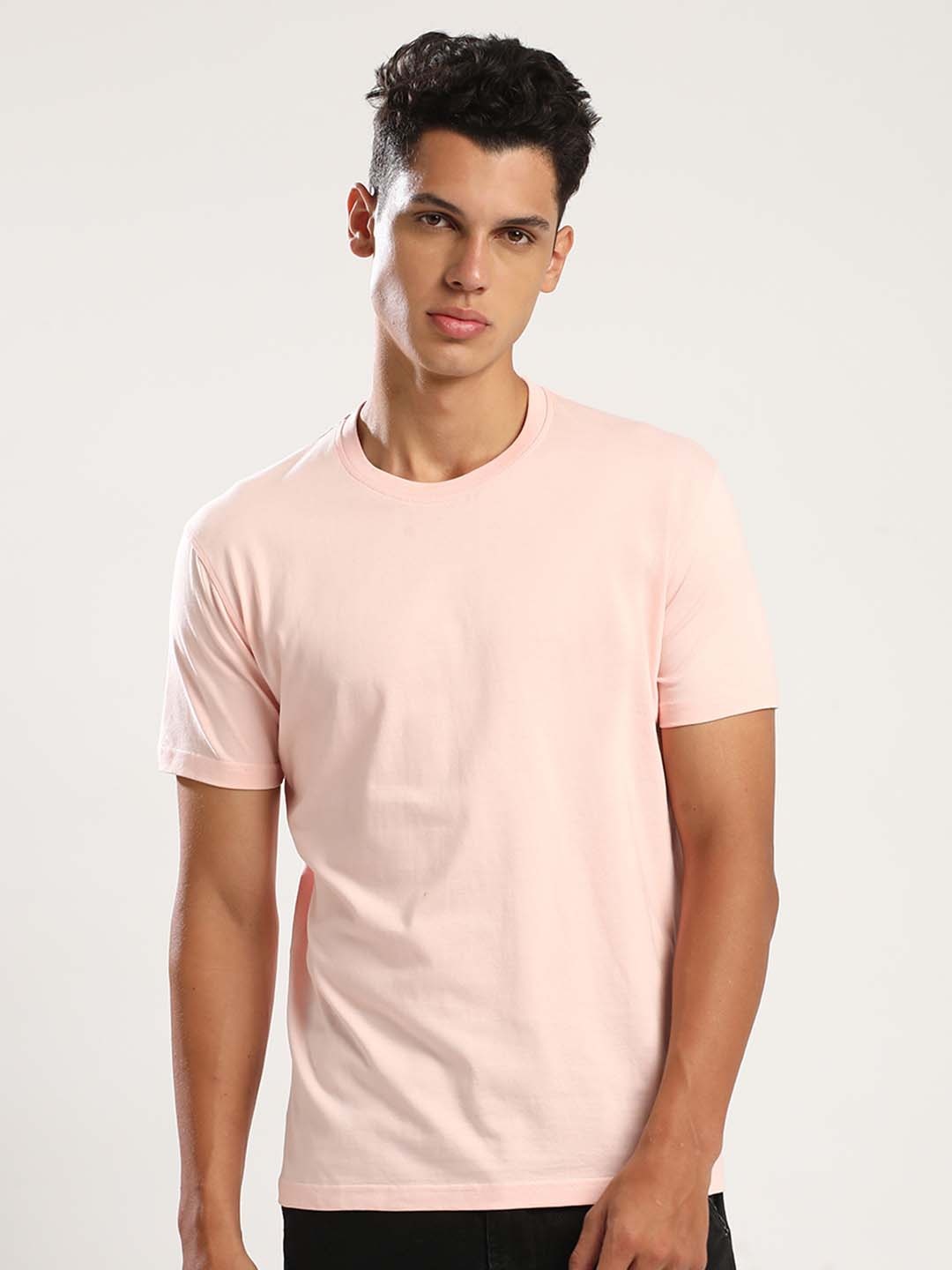 

THE DAILY OUTFITS Men Peach-Coloured Applique T-shirt