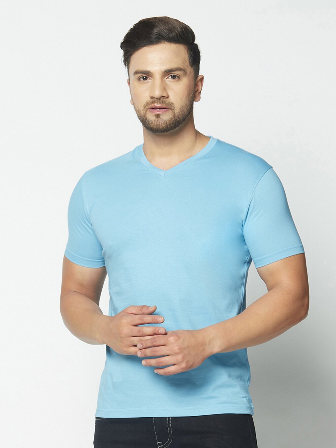 

THE DAILY OUTFITS Men Blue T-shirt