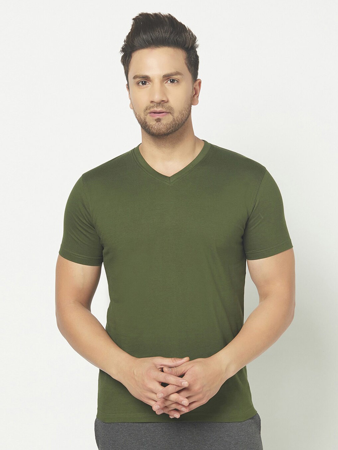 

THE DAILY OUTFITS Men Olive Green V-Neck T-shirt
