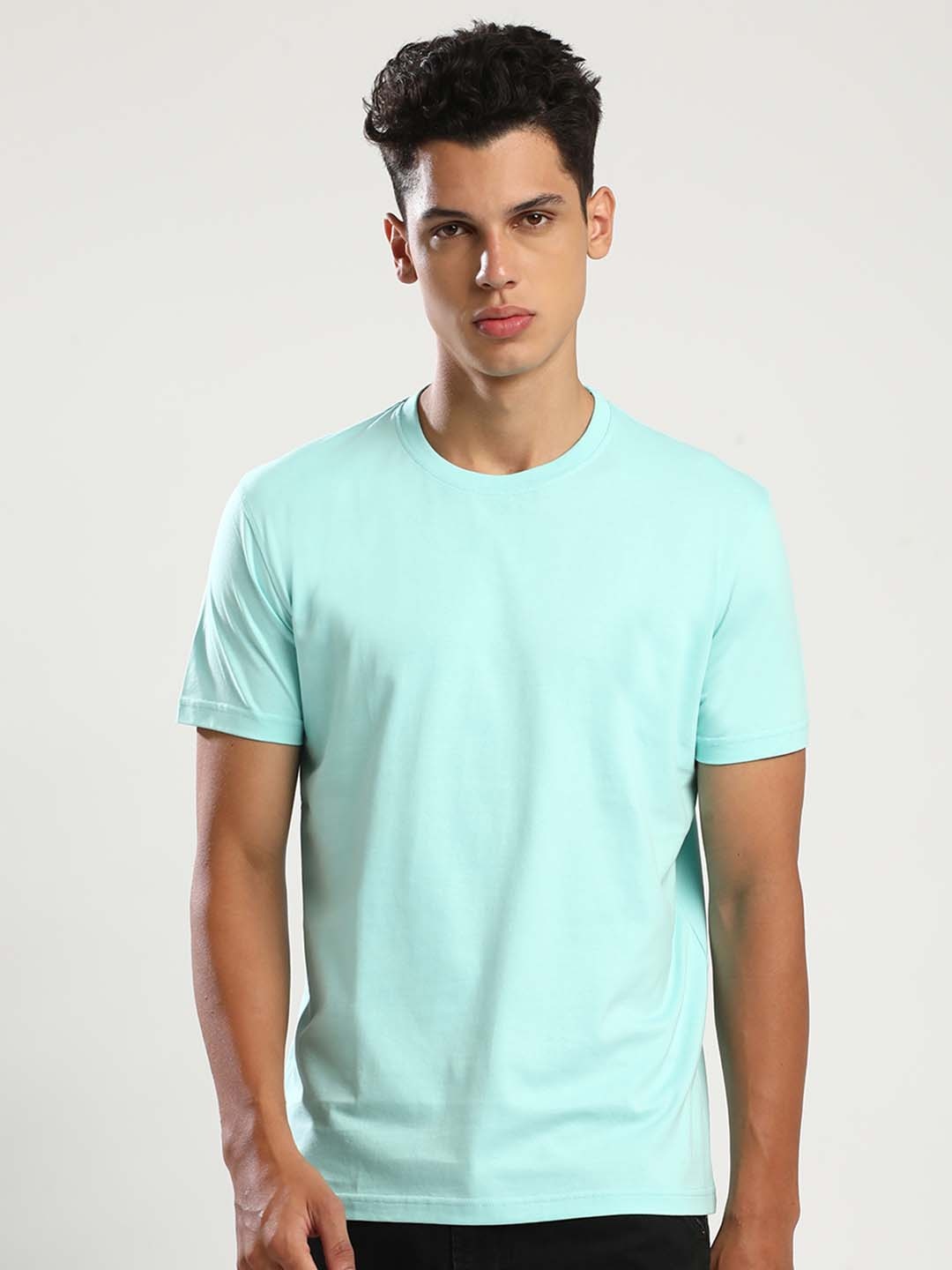 

THE DAILY OUTFITS Men Mint Blue Round Neck Cotton T-shirt