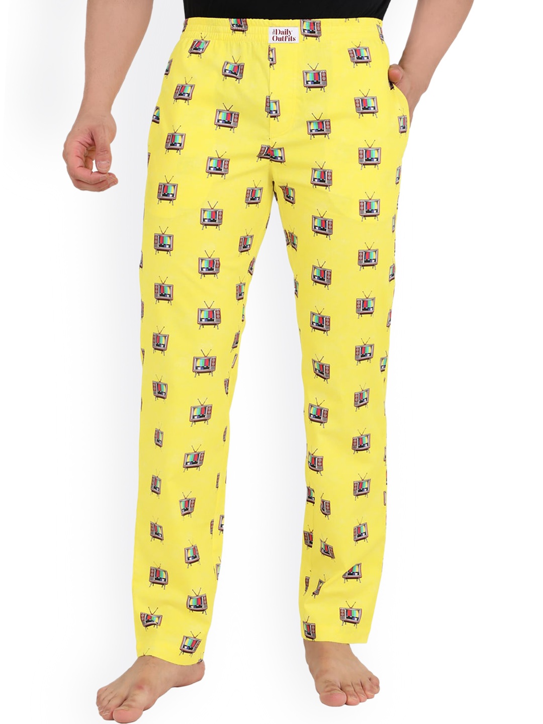 

THE DAILY OUTFITS Men Yellow Conversational Printed Lounge Pants