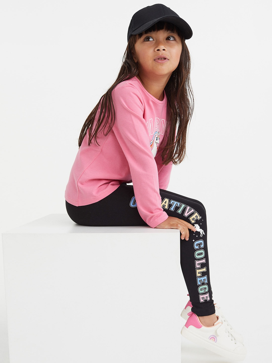 

H&M Girls Black Printed Leggings