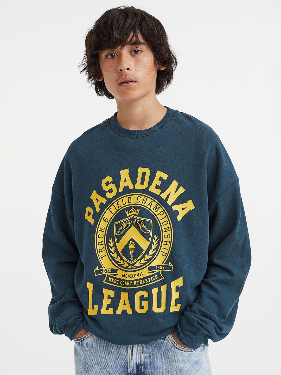 

H&M Boys Blue Printed Sweatshirt