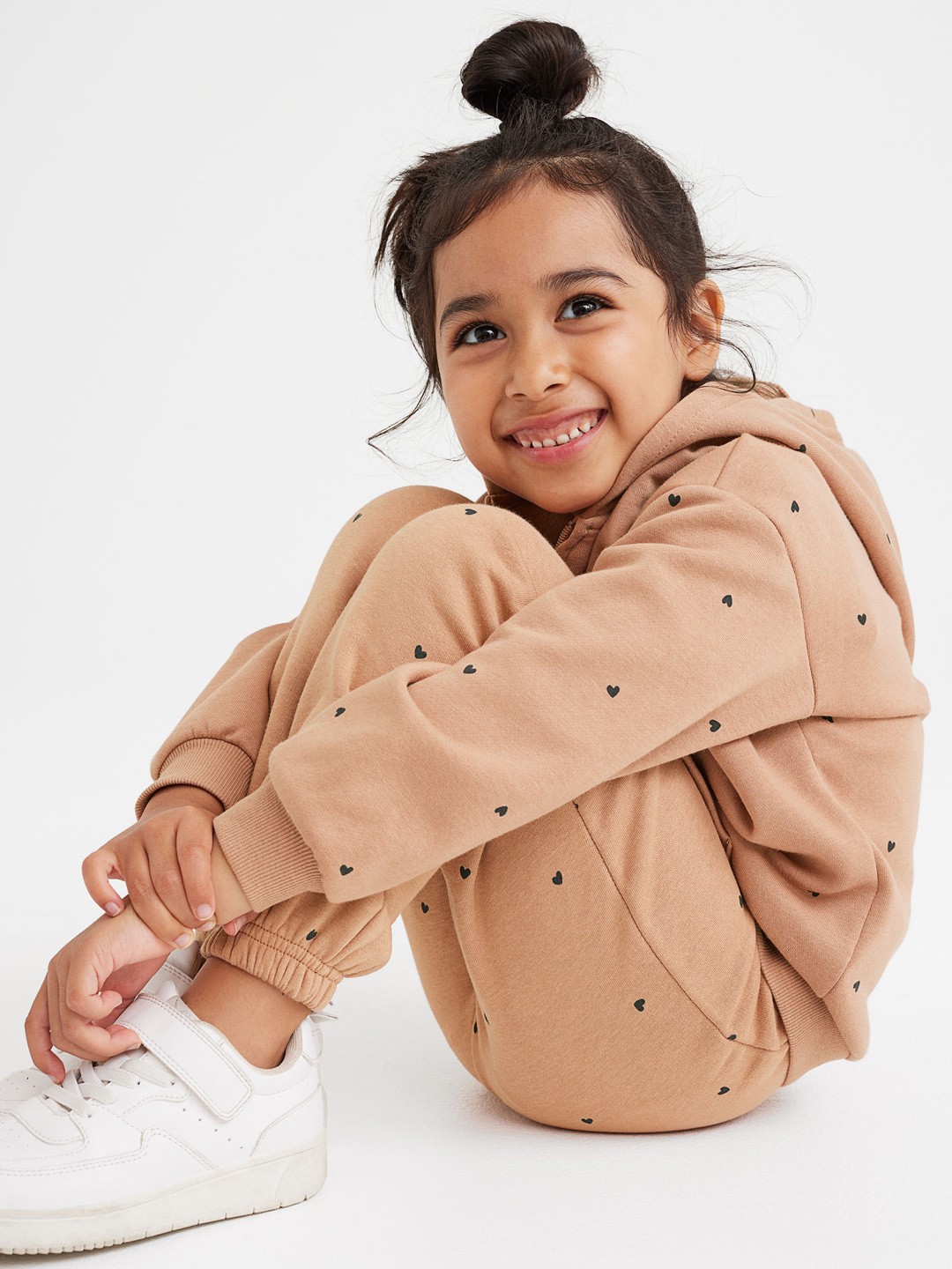 

H&M Girls Beige Joggers