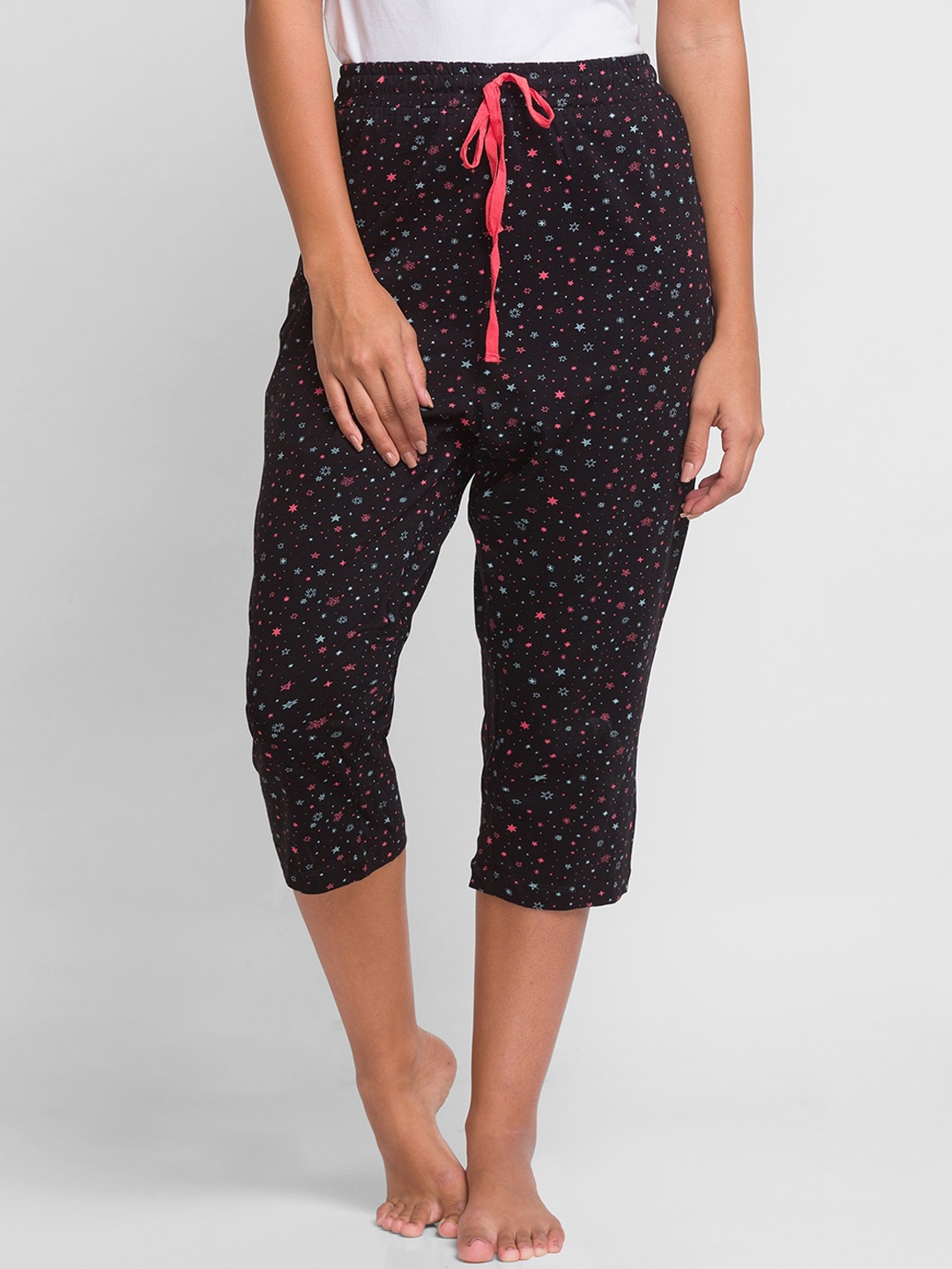 

XIN Women Black & White Printed Cotton Relaxed-Fit Lounge Capri